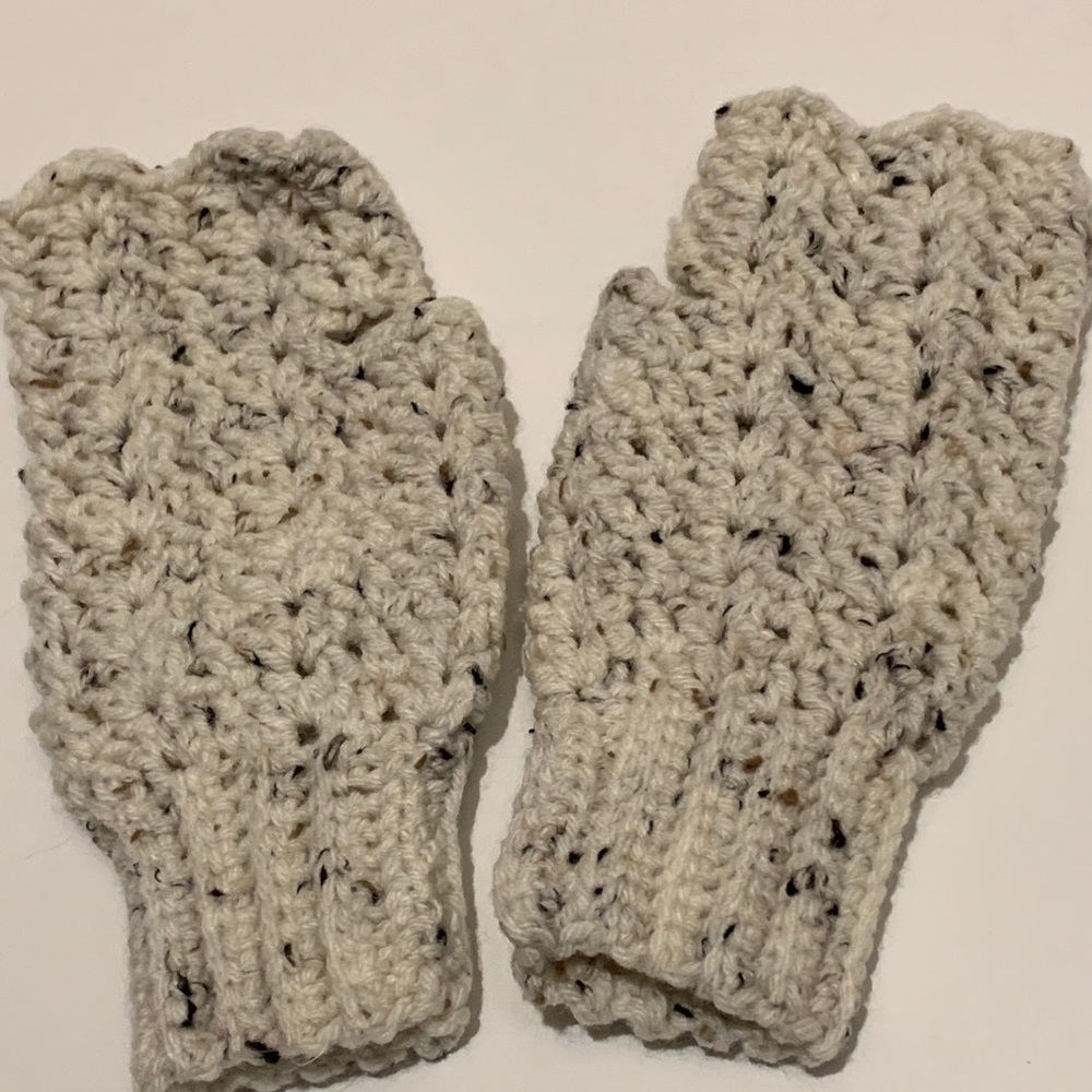 Fingerless gloves